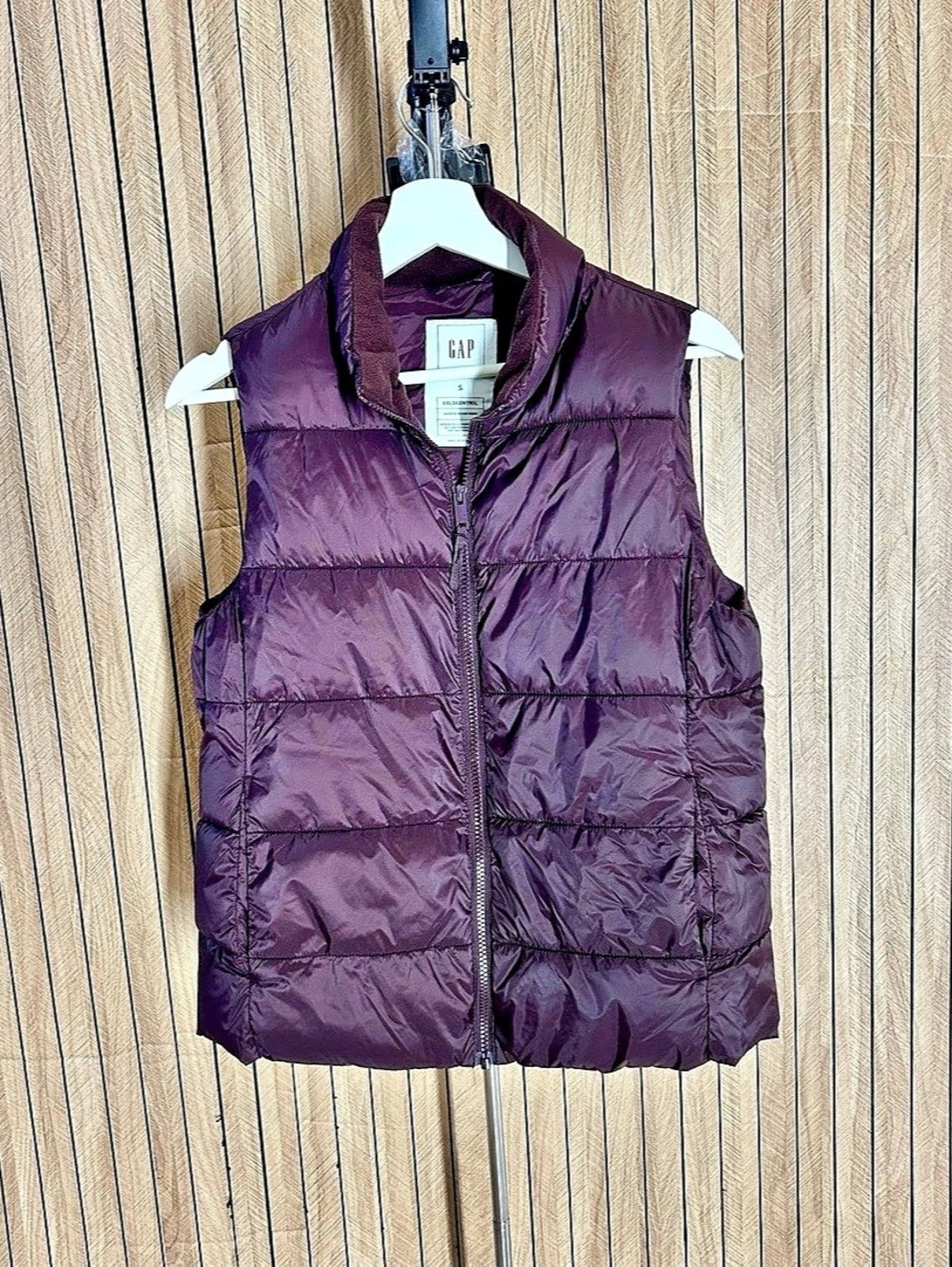 GAP ColdControl Puffer Vest Purple Small